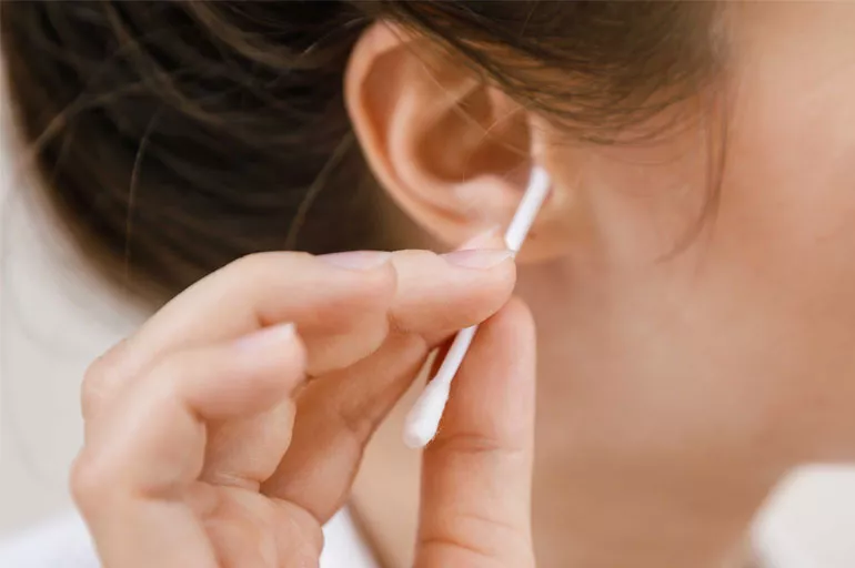 Kulak pamuğunu kullanıyorsanız hemen bırakın! Kulak kiri aslında kötü değil