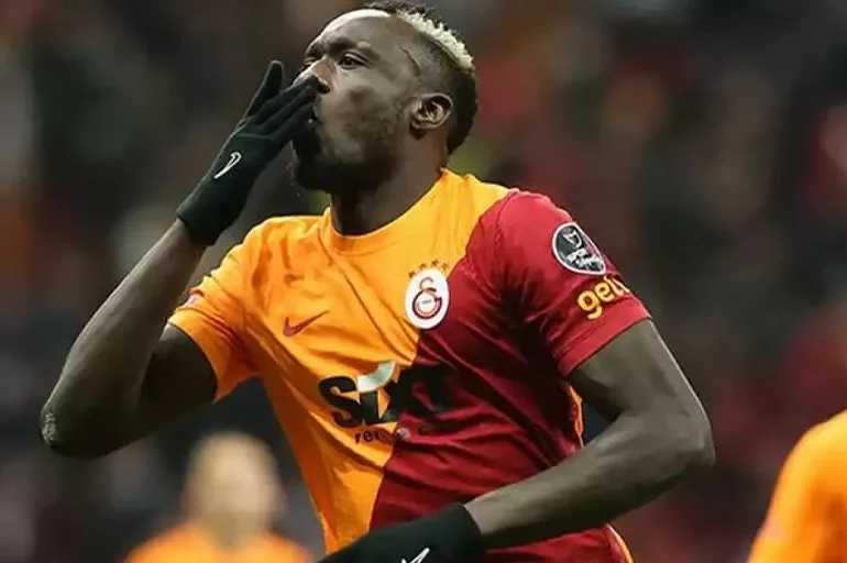 Mbaye Diagne'den 3 senelik imza! Senegalli golcü Süper Lig'de devam edecek