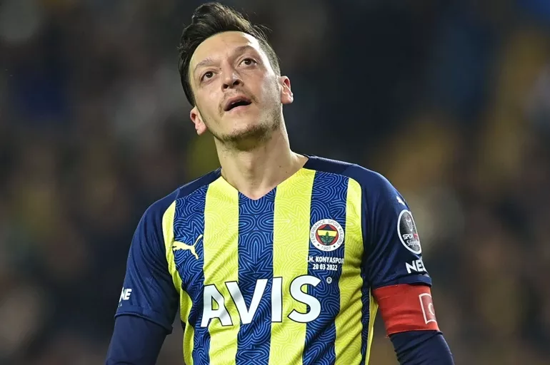 Mesut Özil imzaya gidiyor! Fenerbahçe'de beklenen ayrılık gerçekleşiyor