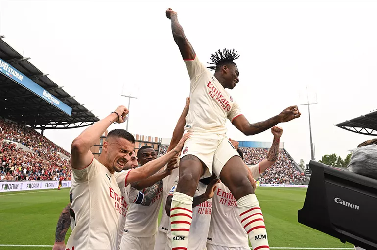 Milan, 11 sene sonra Serie A şampiyonu oldu