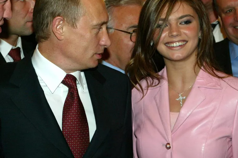 Putin'in kendinden 31 yaş sevgilisiyle ilgili kan donduran gerçekler ortaya çıktı! Meğer Putin ve sevgilisi İsviçre'de bir hastanede...