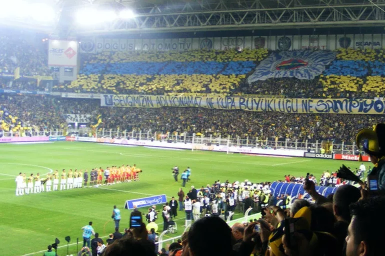 Fenerbahçe'nin kombine fiyatları belli oldu! Öğrencilere özel indirim yapılacak! İşte fiyat listesi