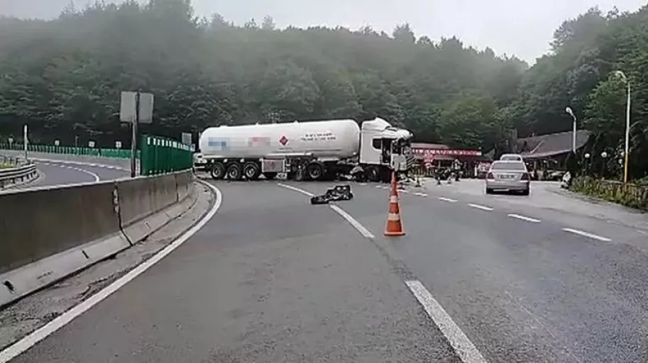 Bolu Dağı'nda feci kaza! Ankara yönü trafiğe kapatıldı