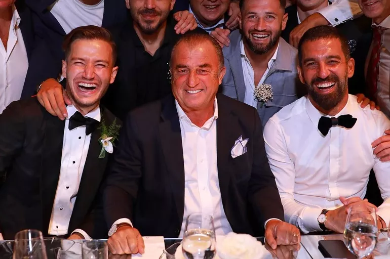 Fatih Terim dönüyor! Galatasaraylı futbolcunun düğününde nikah şahidi oldu
