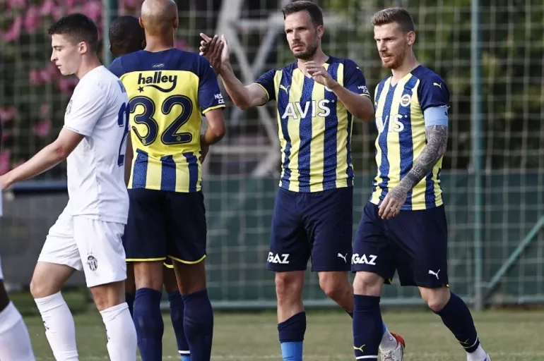 Fenerbahçe hazırlık maçında KF Tirana'yı farklı geçti