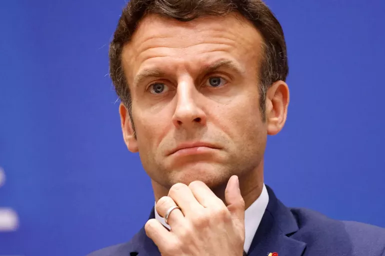 Fransa'da hükümet krizi! Başbakan istifasını sundu Macron kabul etmedi