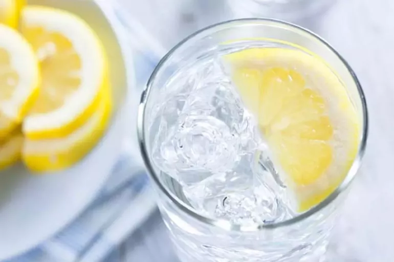 Limonlu su faydaları nelerdir? Limonlu su ne işe yarar, nasıl yapılır?