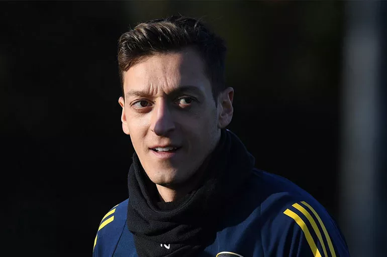 Mesut Özil Almanya'ya mı dönüyor? Mesut Özil Fenerbahçe'den ayrıldı mı?