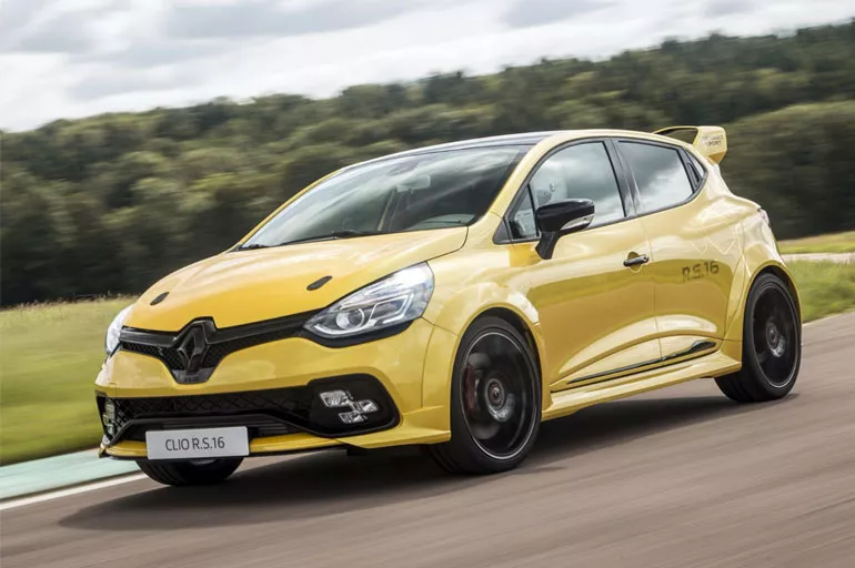 Renault Clio sıfır ve ikinci el güncel fiyatı ne kadar? 2022 Renault Clio fiyatları kaç TL?