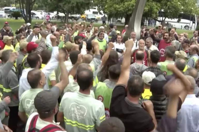 Saraçhane işten çıkartılan İBB çalışanlarının protestosuna sahne oldu!