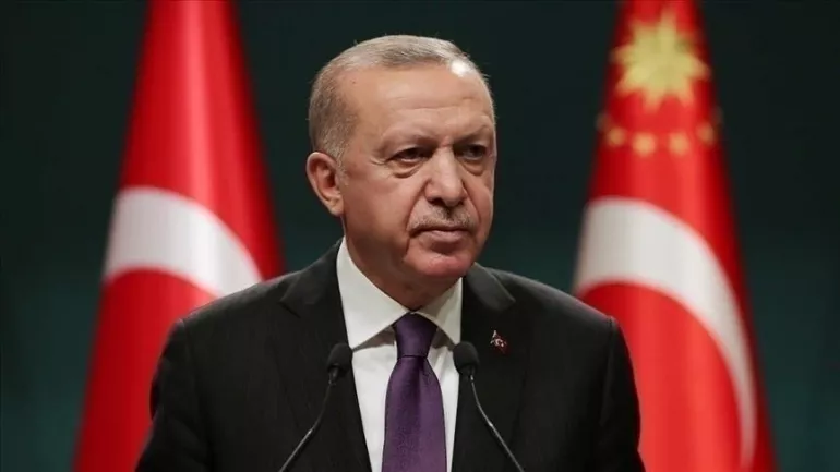 Tatile gidecek öğrencileri ilgilendiriyor! Cumhurbaşkanı Erdoğan açıkladı! 'Ülkemizi gezebilmeniz için...'