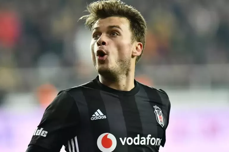 Adem Ljajic TFF 1.Lig ekibine transfer oluyor! Beşiktaş 8 milyon Euro bonservis ödemişti