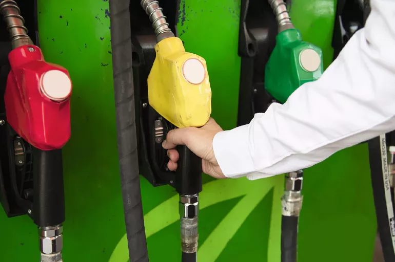 Benzin fiyatlarına indirim geldi mi? 3 Temmuz güncel benzin, motorin ve LPG fiyatları ne kadar?