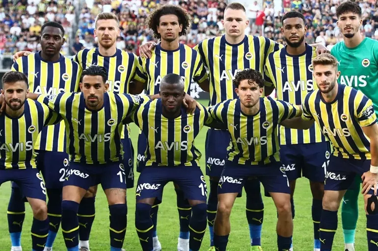 Fenerbahçe'de şoke eden sakatlık! Milli oyuncu en az 2 ay sahalardan uzak kalacak