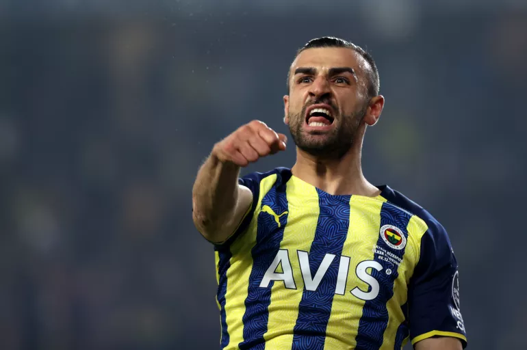 Fenerbahçe'de Jesus, Serdar Dursun'un biletini kesti! Golcü futbolcu gidiyor