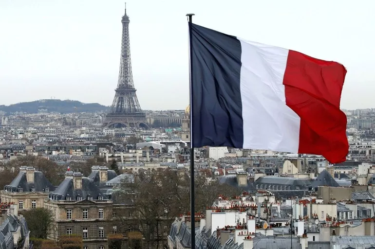 Fransa'da kiralar maaşları geçti! Memur kadroları boş kaldı