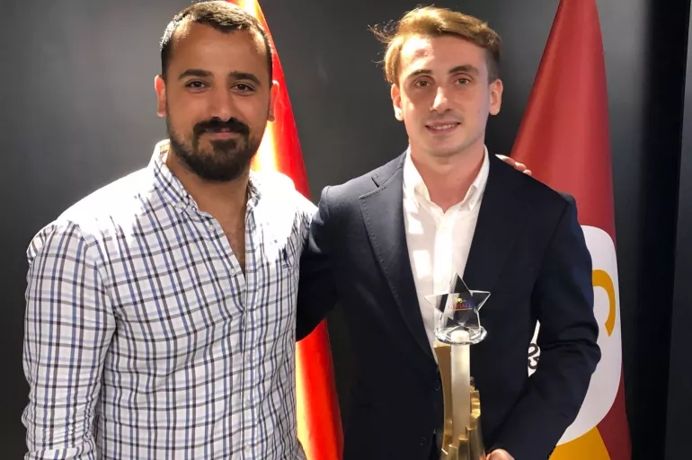 Galatasaray'ın yıldızı Kerem Aktürkoğlu yılın futbolcusu seçildi! Milli oyuncu en büyük hayalini açıkladı