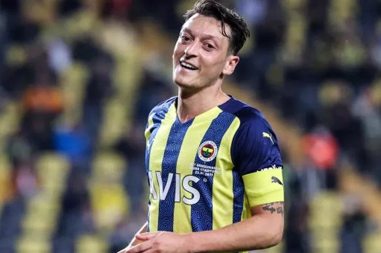 Mesut Özil, Fenerbahçe'den resmen ayrıldı! Veda mesajı yayınladı
