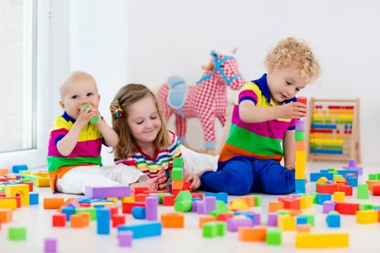 Oyuncakların faydaları nelerdir? Oyuncak oynayan çocuk bilinçli ve mantıklı kararlar alır!