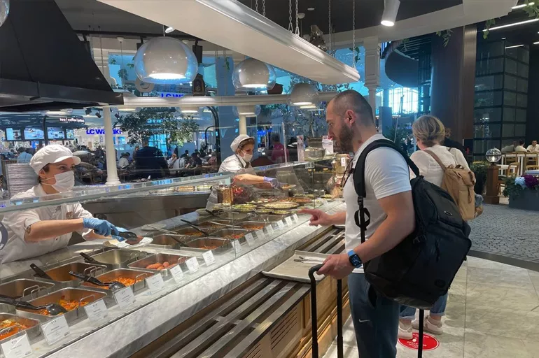 Su 31, Kola 63, sandviç 110 TL! İstanbul'da fiyatlar rekora koşuyor