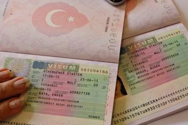 Türkiye'den Schengen vizesi tepkisi: Siyasi yaptırım aracı oldu