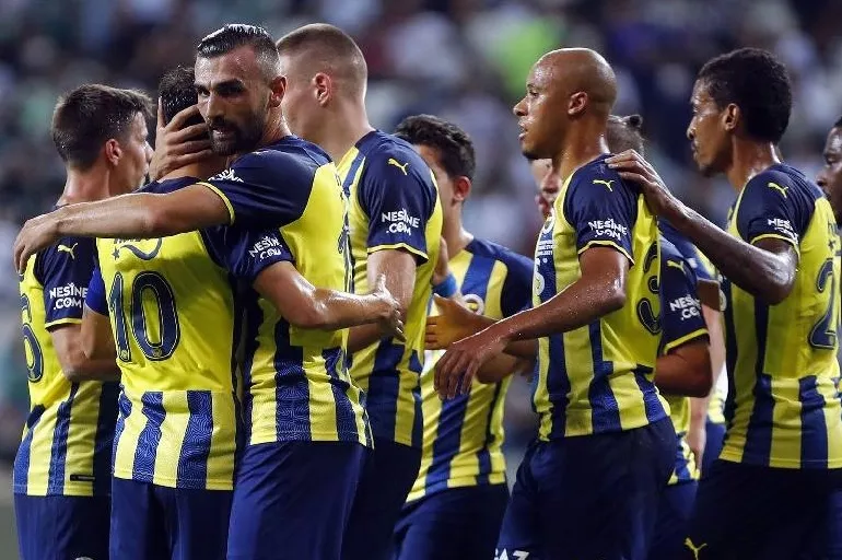 Fenerbahçe ayrılığı açıkladı! Milli futbolcu Suudi Arabistan ekibine transfer oldu