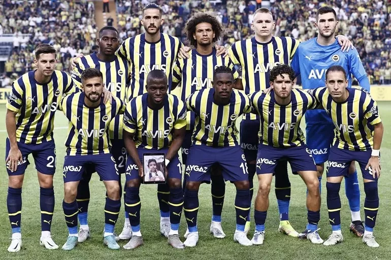 Fenerbahçe'de yeni 10 numara belli oldu! Jorge Jesus ve Ali Koç yıldız oyuncuyu tebrik etti