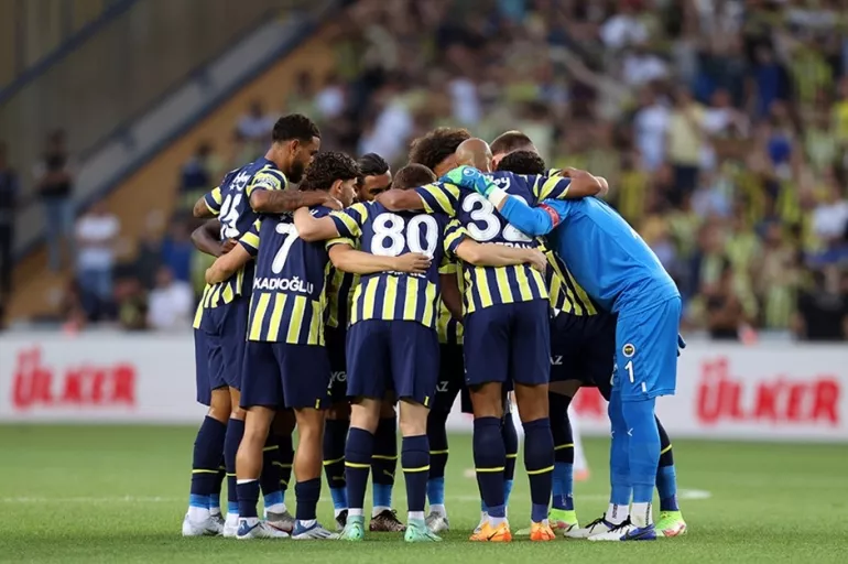 Fenerbahçe - Slovacko maçının İlk 11'leri belli oldu! Sarı lacivertlilerde Emre Mor sürprizi
