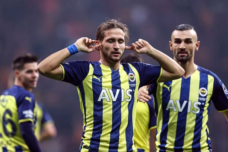 Fenerbahçe'ye Miguel Crespo piyangosu! Dünya devi kesenin ağzını açtı dudak uçuklatan rakam belli oldu