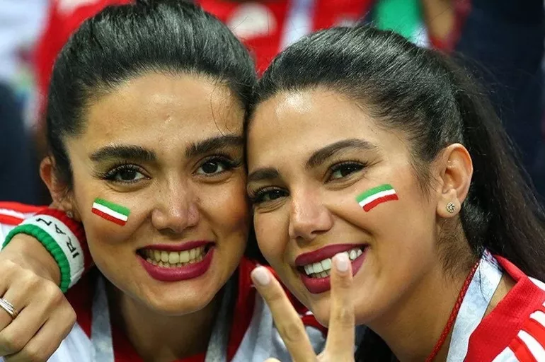 FIFA'dan İranlı kadın sporseverlere tarihi müjde! Bir ilke imza atılacak