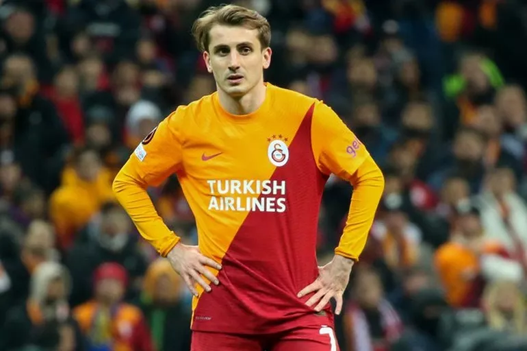Kerem Aktürkoğlu'na rekor teklif! Milli oyuncu Avrupa devine transfer oluyor