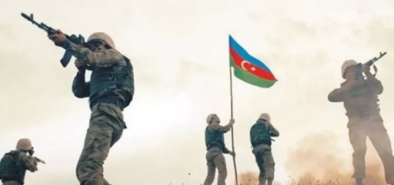 Kontrol altına alındı: Azerbaycan bayrağı asıldı