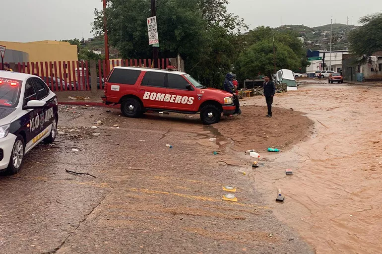 Meksika'da fırtına felaketi! 3 kişi hayatını kaybetti
