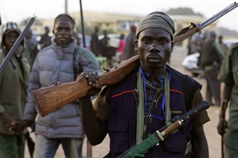 Nijerya'da çetelerin hedefi olan 69 kişi kurtarıldı! Ormanda rehin alınmışlardı