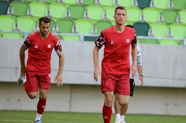 Sivasspor'a kötü haber: Hakan Arslan sakatlanması üzdü