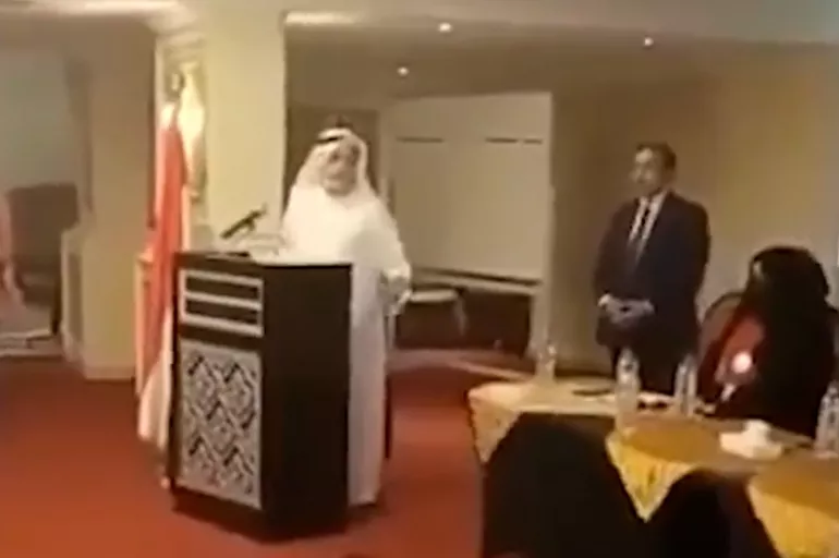 Suudi büyükelçi konuşma yaparken hayatını kaybetti!
