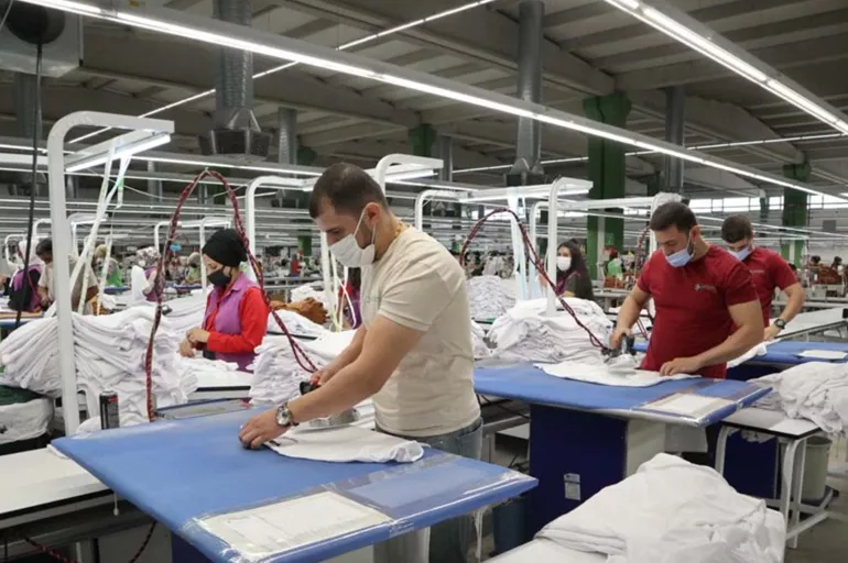 Tekstilde ihracat rekoru kırıldı! Milyarlarca dolarlık ürün yurt dışında Türkiye'yi temsil ediyor