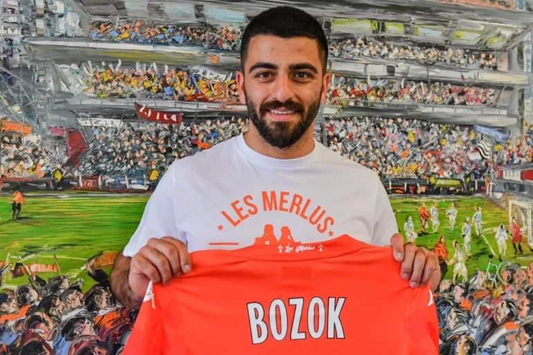 Umut Bozok'un yeni takımı belli oldu! Menajeri imza için İstanbul'a geldi