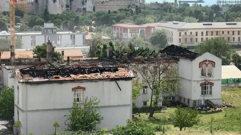 Yangında büyük hasar almıştı: Balıklı Rum hastanesi kısa sürede eski günlerine kavuşacak