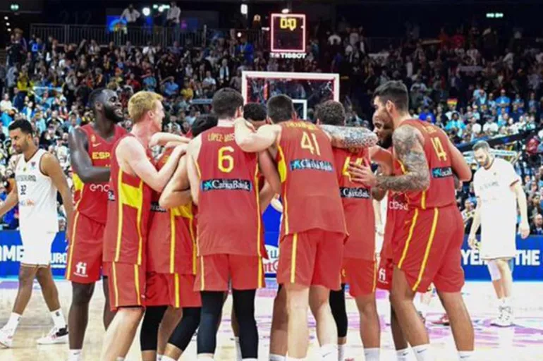 2022 Avrupa Basketbol Şampiyonası'nda  zafer Fransa'yı 88-76 yenen İspanya'nın