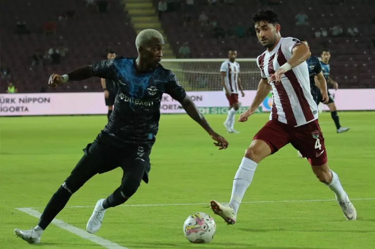 Adana Demirspor 90+9'da puanı kaptı! Hatay'da heyecan dolu maç