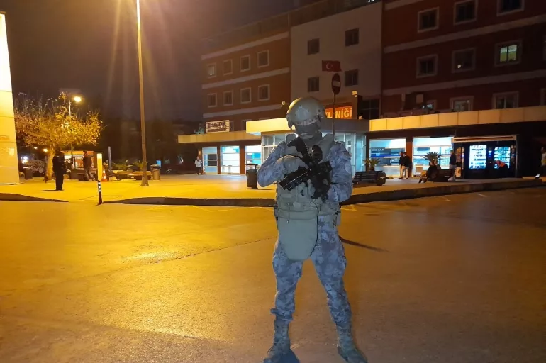 Bakırköy'de silahlı saldırıda 1 kişi öldü, 2 kişi yaralandı