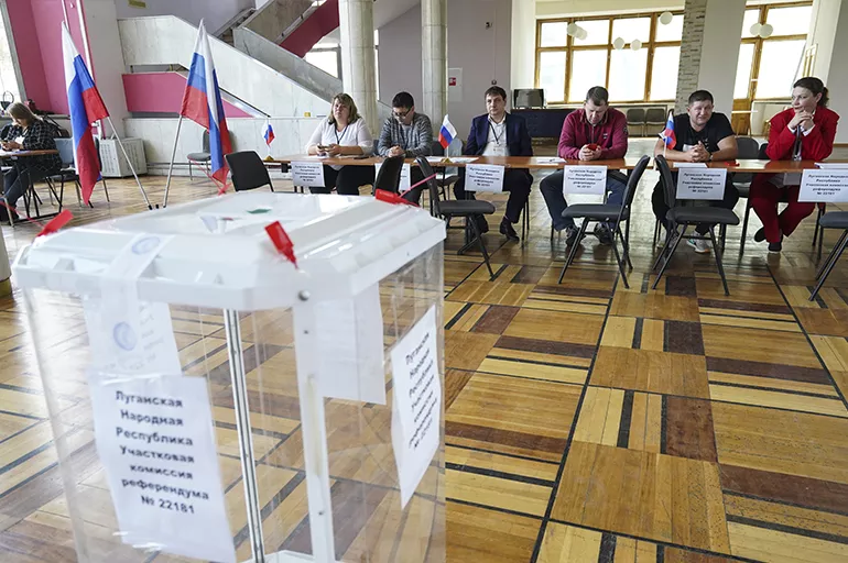 Donbas'taki yasa dışı referandum sona erdi! Sonuçları Rus basını duyurdu