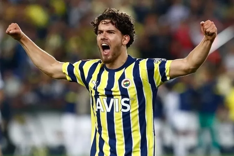 Fenerbahçe'de Beşiktaş derbisi öncesi Ferdi Kadıoğlu şoku! Jorge Jesus kararını verdi