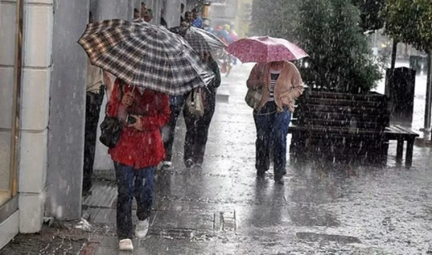 Kuvvetli sağanak için Meteoroloji uyardı: İstanbul için tarih verdi