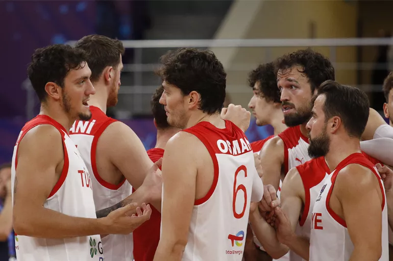 Son dakika: 12 Dev Adam'ın EuroBasket son 16 turundaki rakibi belli oldu!