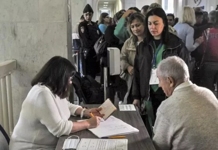 Ukrayna'daki sözde referandumdan yüzde 97 evet çıktı: Tüm bölgeler kabul etti