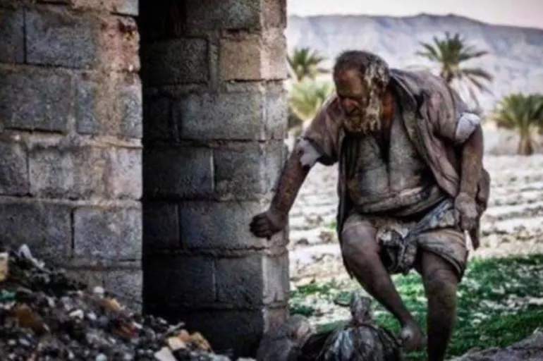 50 yıldan fazla süredir yıkanmayan 'Dünyanın en kirli adamı' yıkandıktan sonra öldü