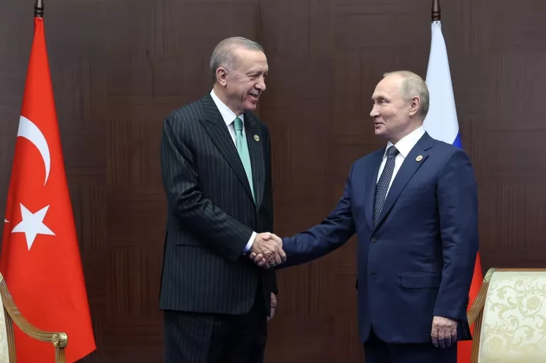 Cumhurbaşkanı Erdoğan, Putin ile görüştü! İşte tarihi zirveden ilk mesajlar