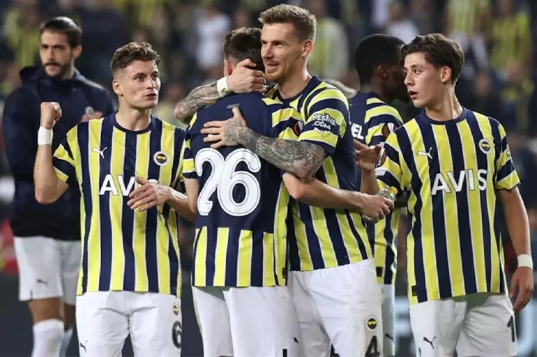 Fenerbahçe, İstanbulspor'a konuk oluyor! 4 yıldız karşılaşmada forma giyemeyecek!